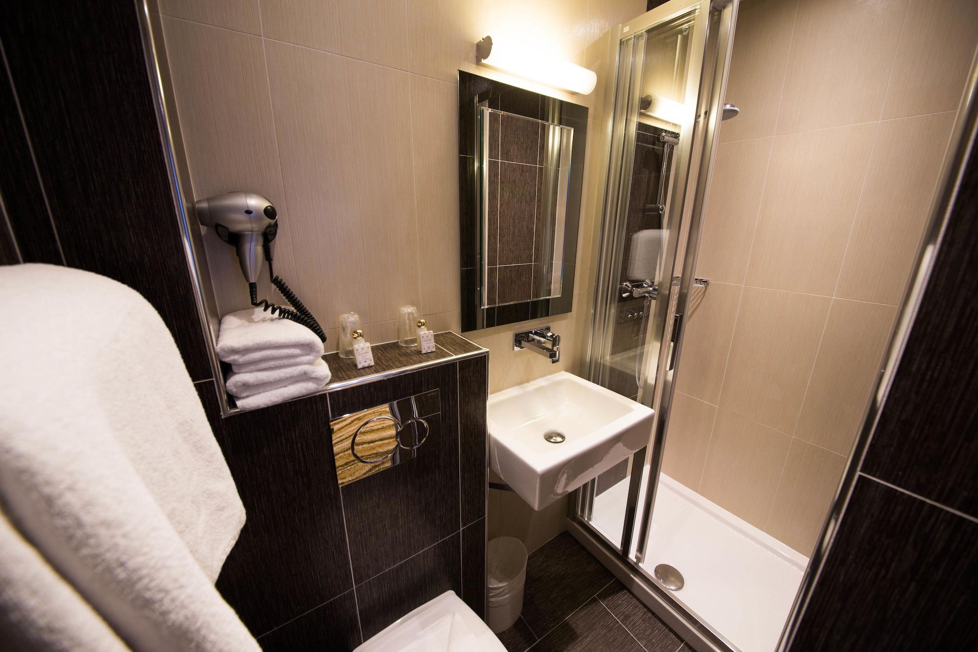 Hotel Victor Massé Parigi